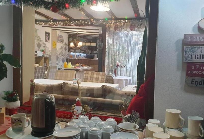 酒店 Priyateli   Friends