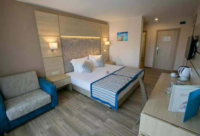 ホテル Royal Bay Resort   All Inclusive And Free Beach Accsess