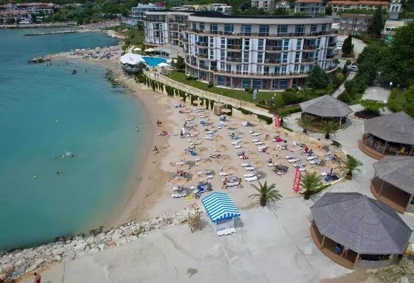 ホテル Royal Bay Resort   All Inclusive And Free Beach Accsess