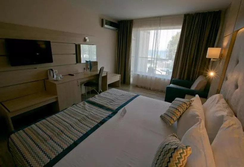 ホテル Royal Bay Resort   All Inclusive And Free Beach Accsess