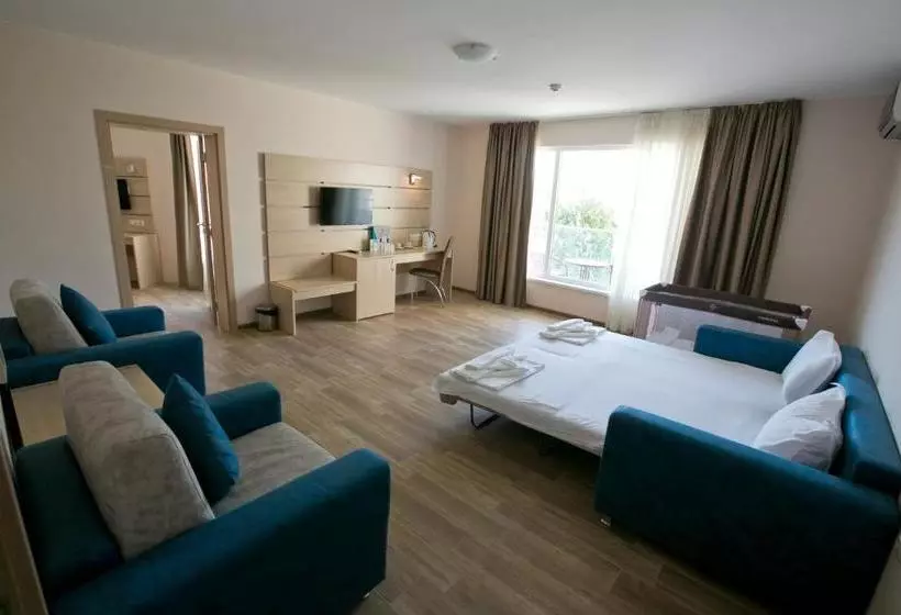 ホテル Royal Bay Resort   All Inclusive And Free Beach Accsess
