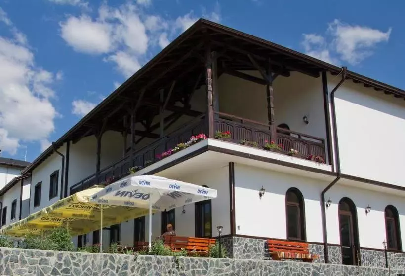 ホテル Rusaliite Adventure House