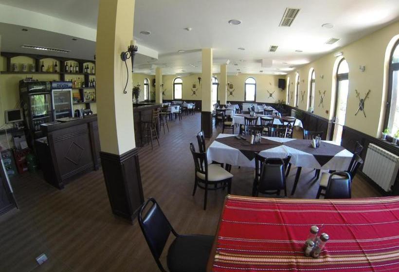 Отель Rusaliite Adventure House