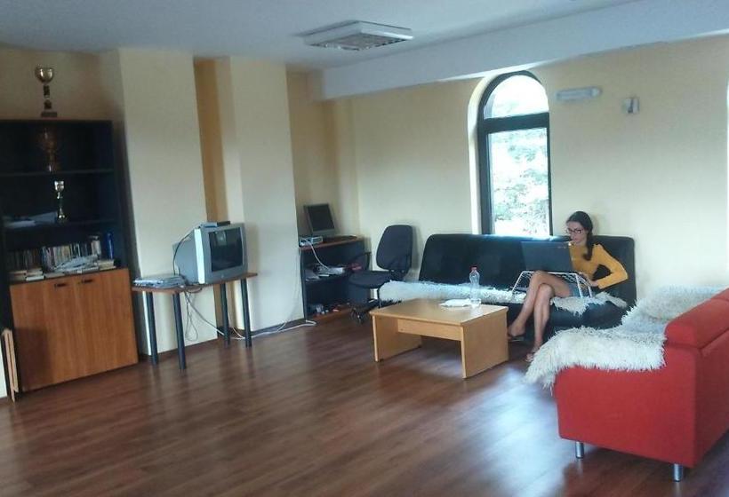 Отель Rusaliite Adventure House