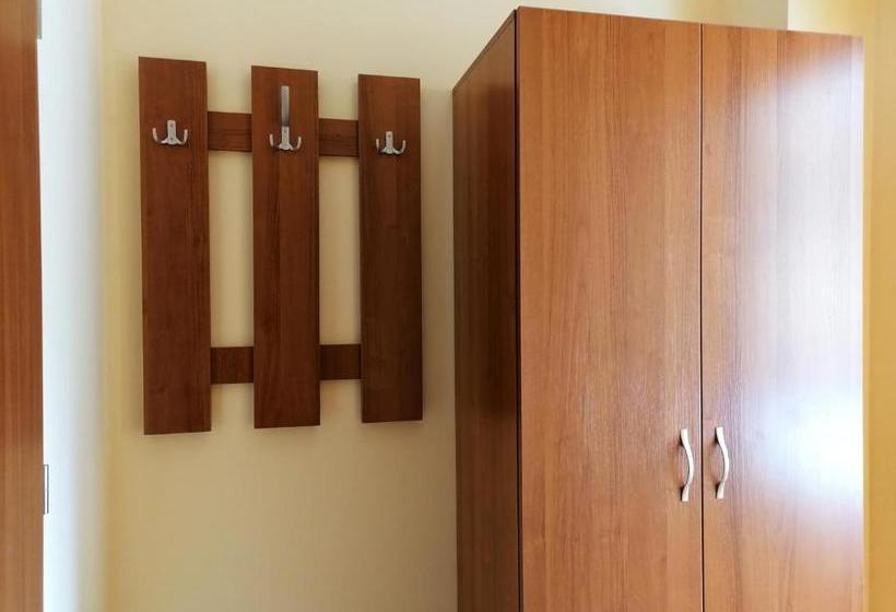 Отель Rusaliite Adventure House