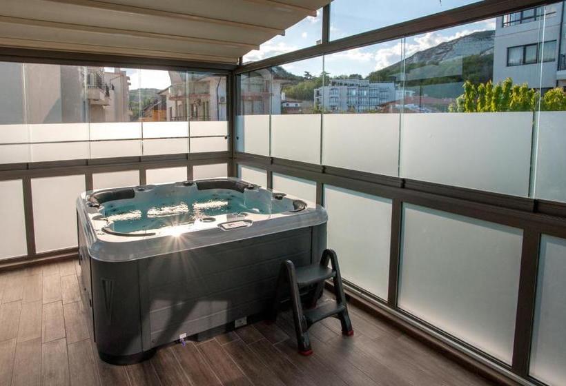 White House Family Hotel Spa Zone