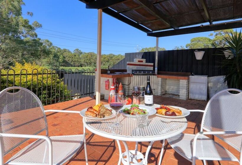 모텔 Bishops Lodge Narrandera