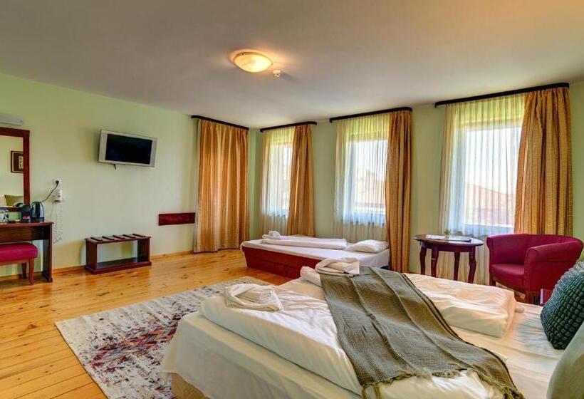 Rachev Hotel Residence