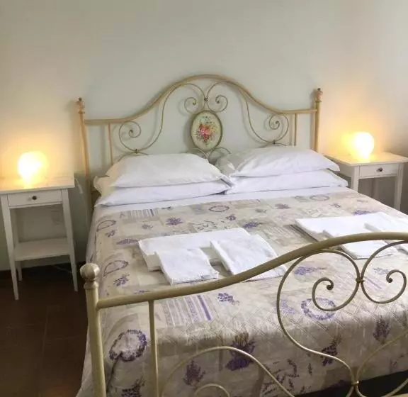 B&b Cherry En Rose