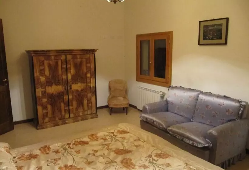Aamiaismajoitus (B&B) Podere Riosto Cantina&agriturismo