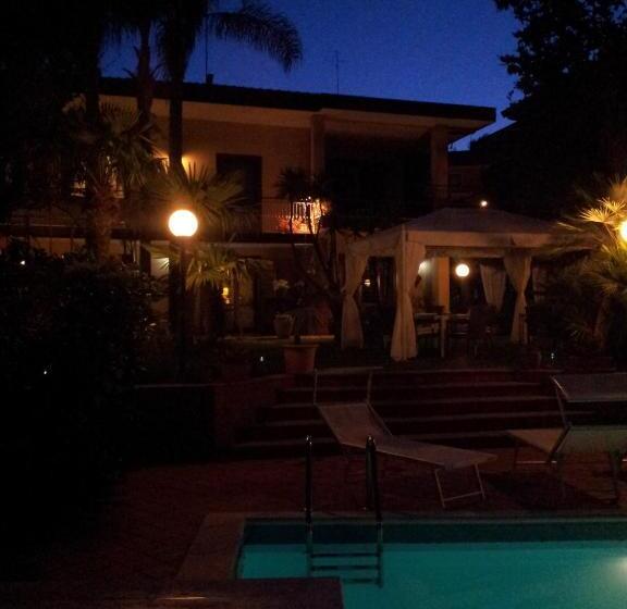 住宿加早餐  Villa Carmen On Etna