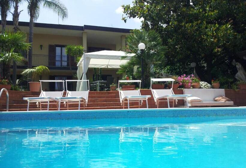 住宿加早餐  Villa Carmen On Etna