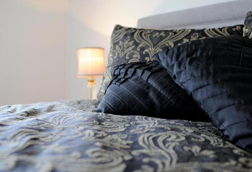 تختخواب و صبحانه Windarra On High