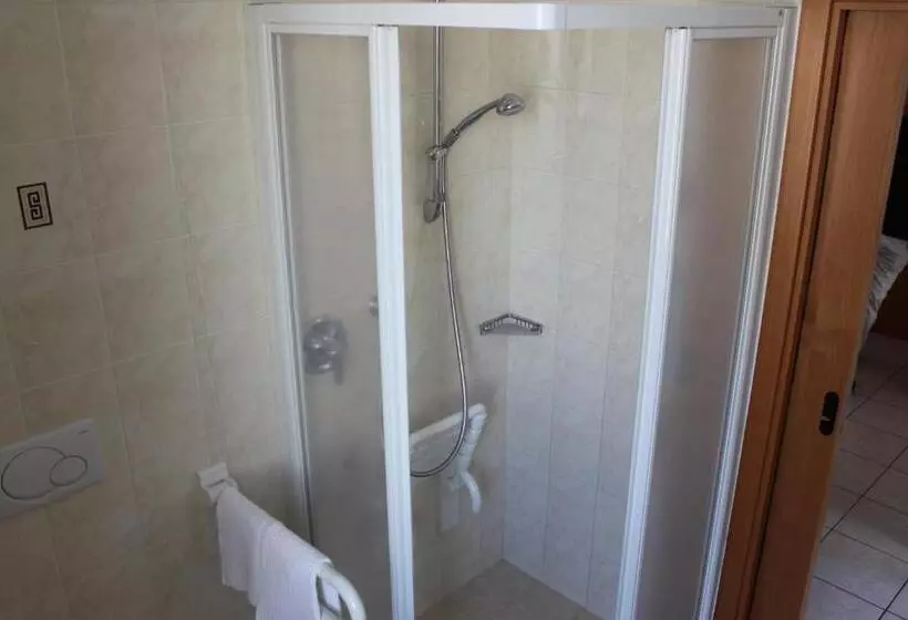 هتل Albergo Hofer