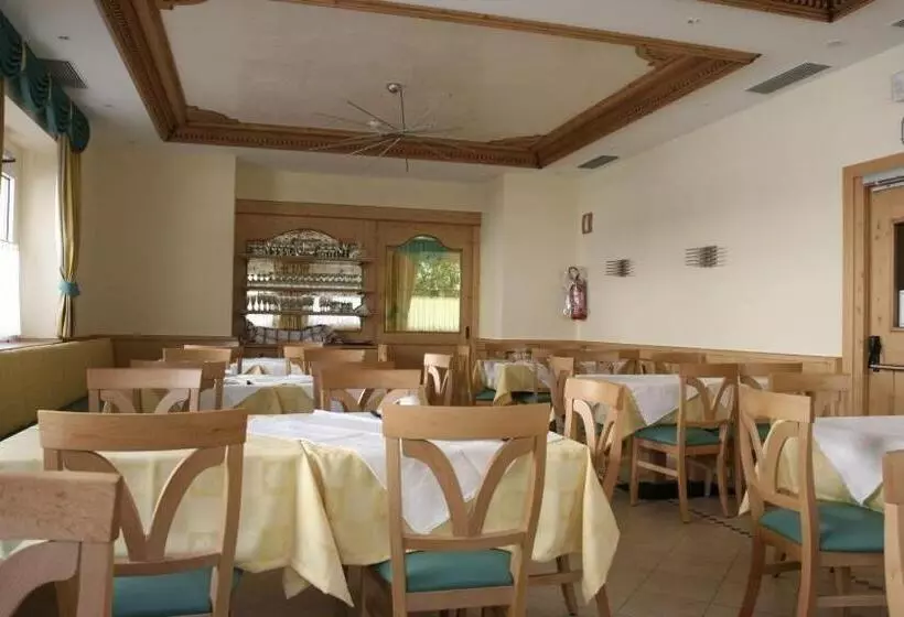 هتل Albergo Hofer