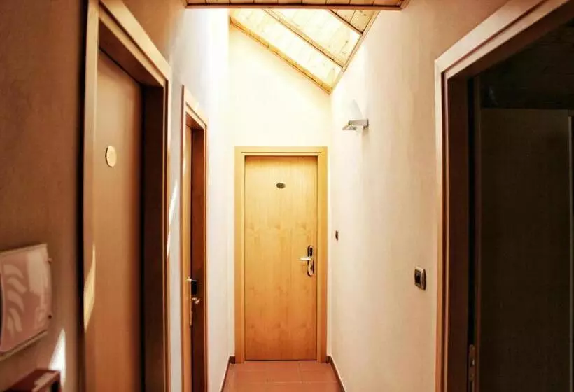 هتل Albergo Hofer