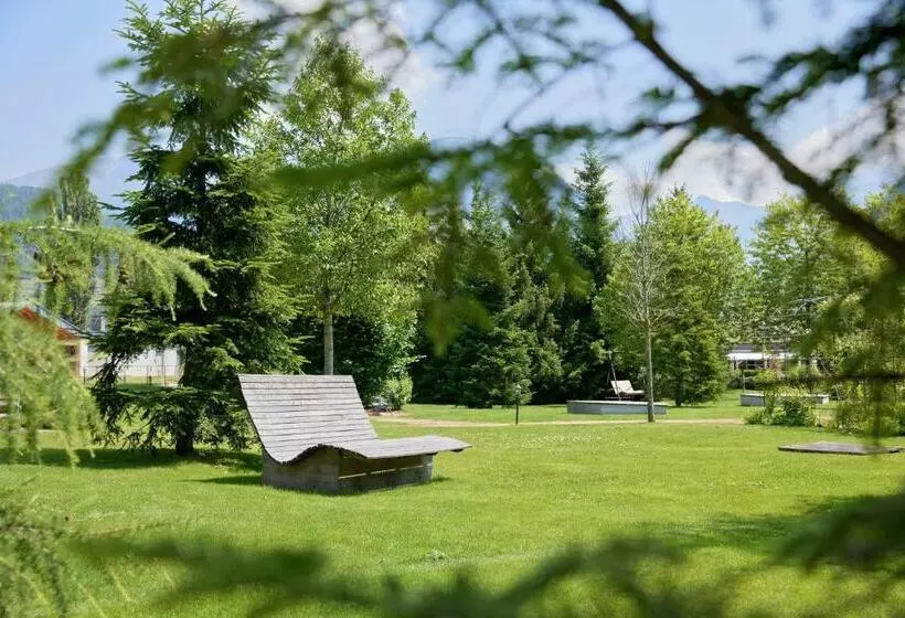 Hotelli Engels Park