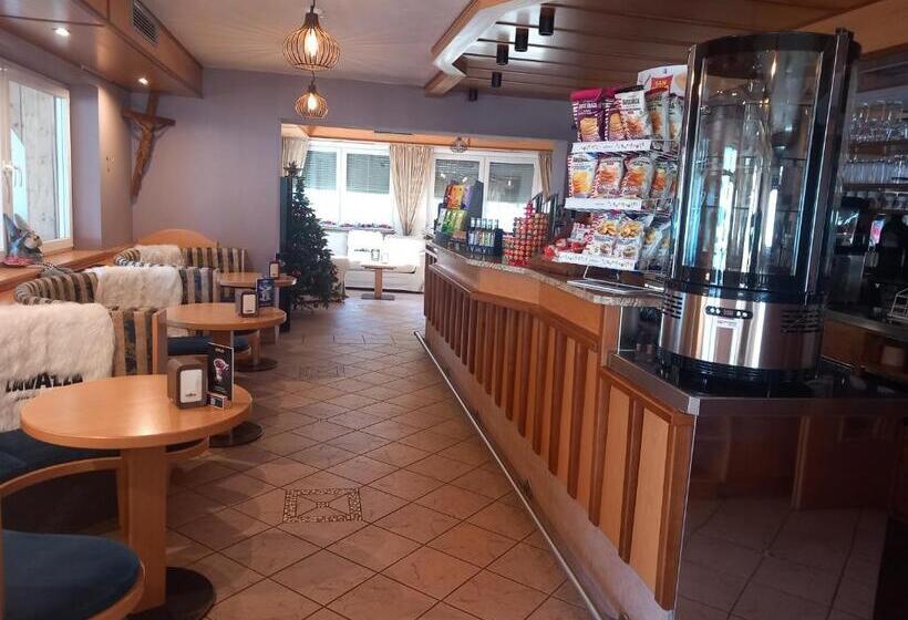 酒店 Kronplatzer Hof