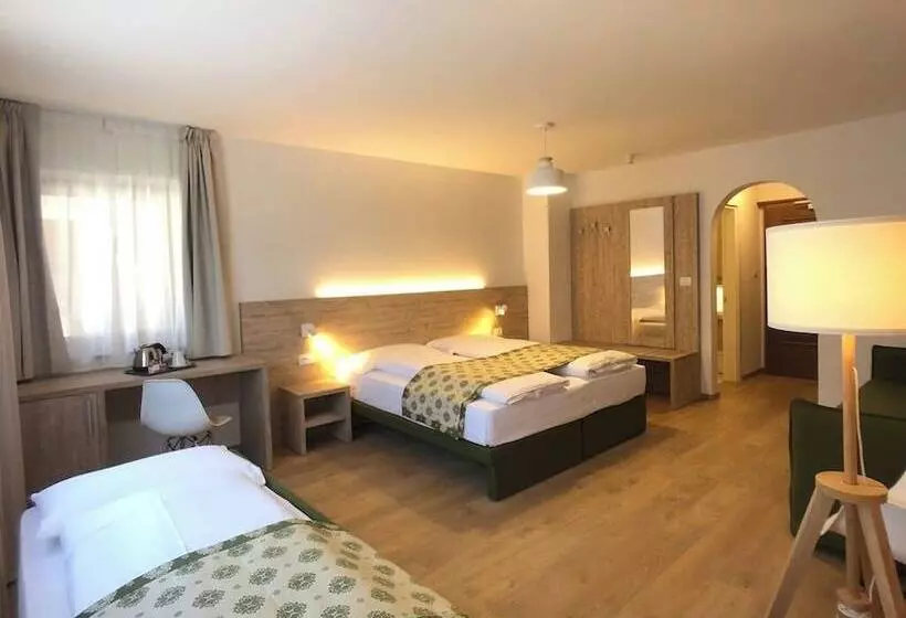 Hotelli Kronplatzer Hof