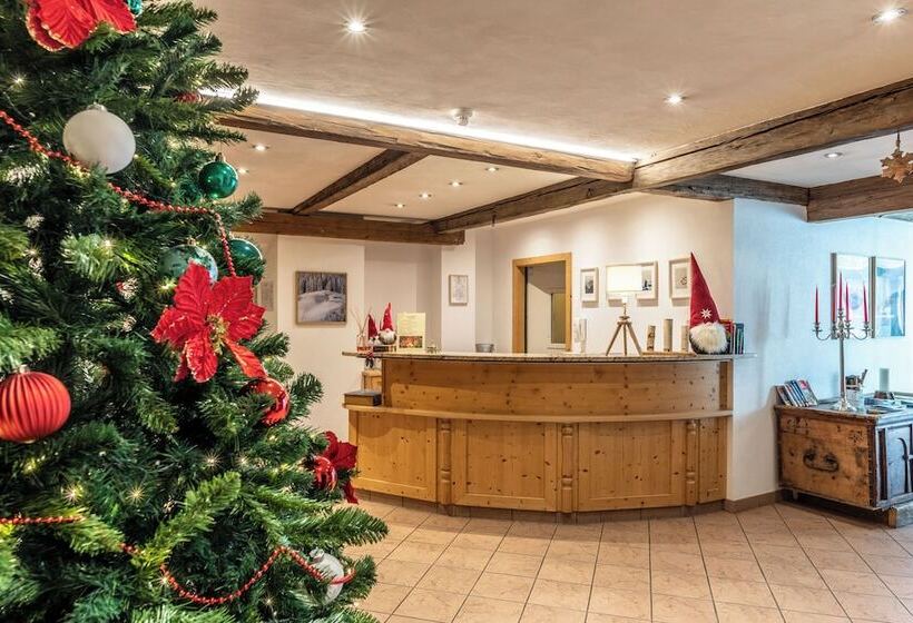 酒店 Kronplatzer Hof