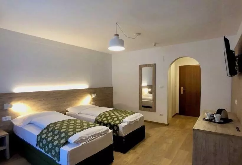 Hotelli Kronplatzer Hof