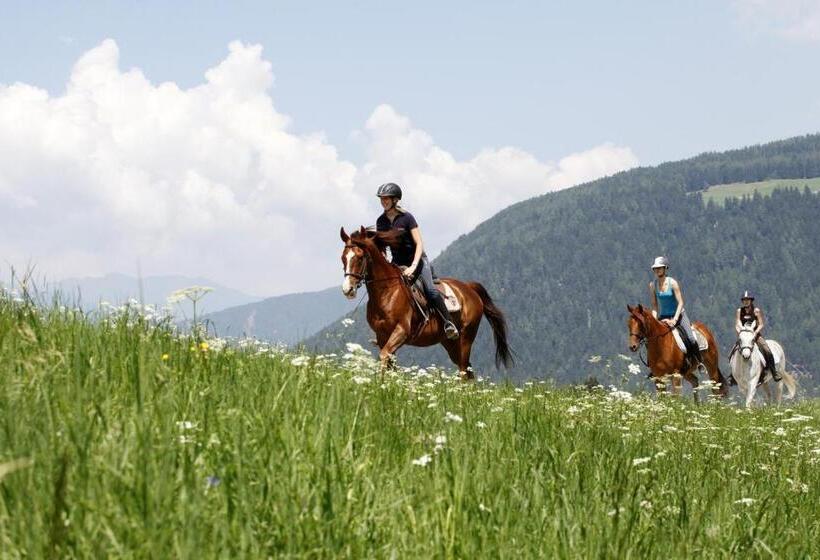 Landhotel Tharerwirt