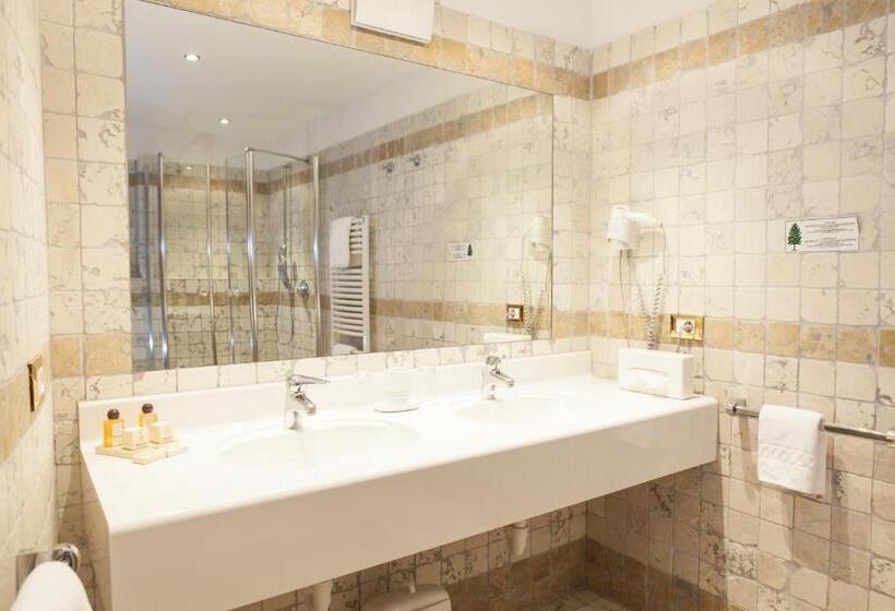 Landhotel Tharerwirt