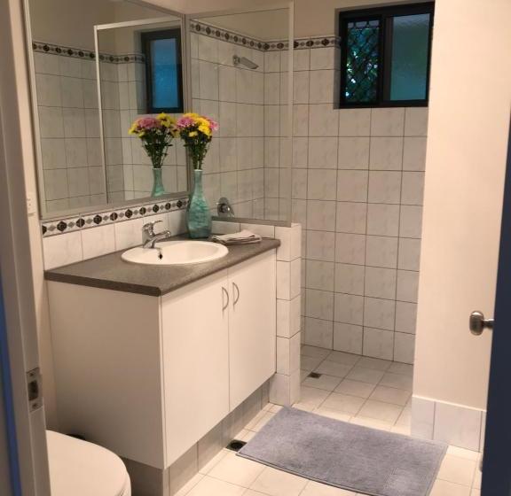 민박 Little Shangri La