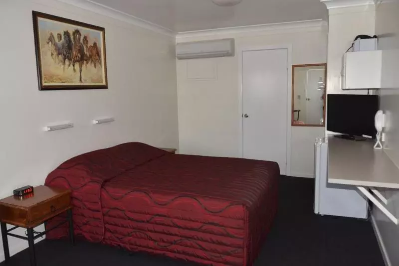 مُتل Charleville Waltzing Matilda Motor Inn