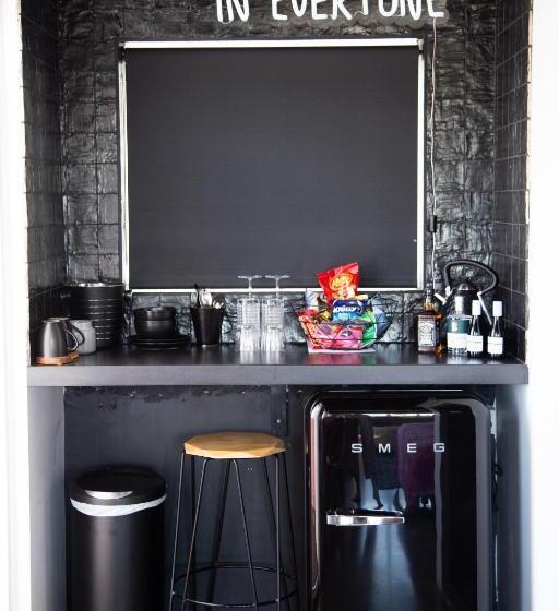 فندق على الطريق The Pink Hotel Coolangatta