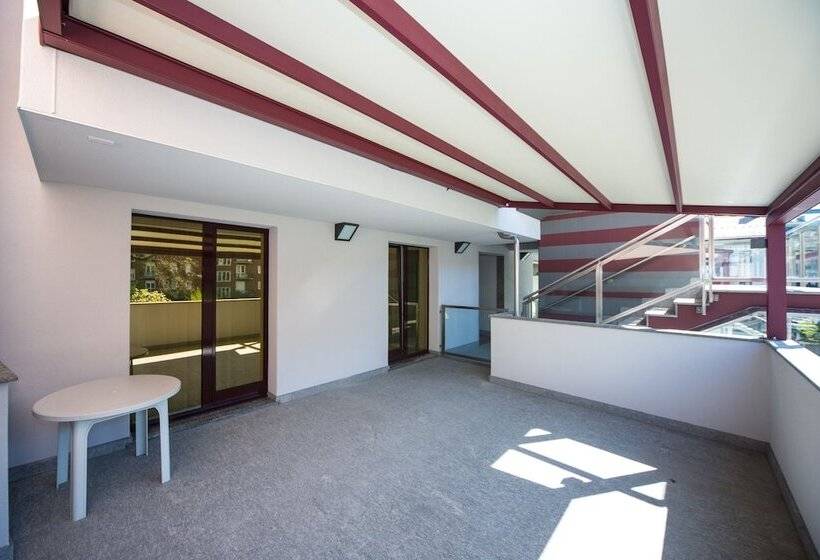 اقامتگاه Piazzi House