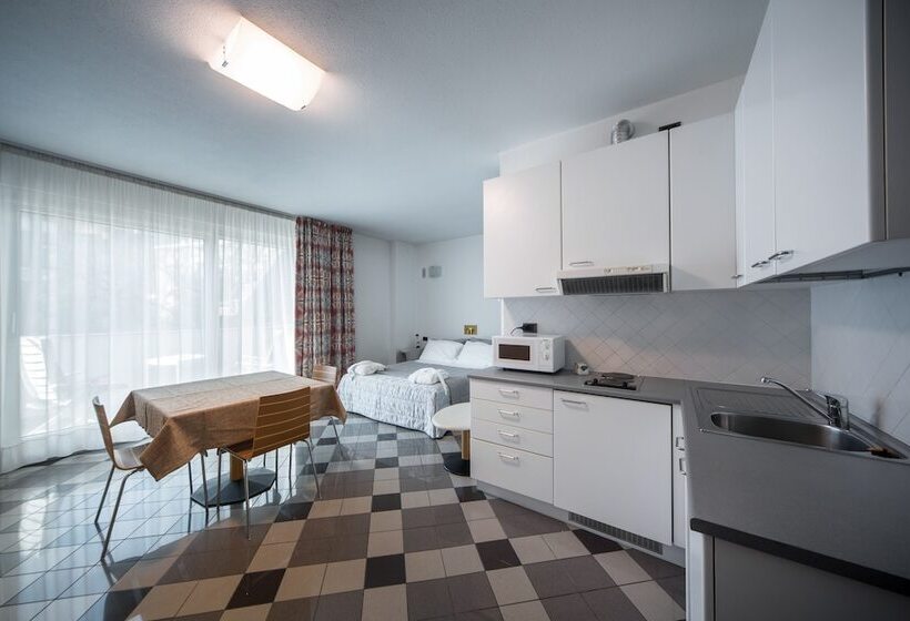 اقامتگاه Piazzi House