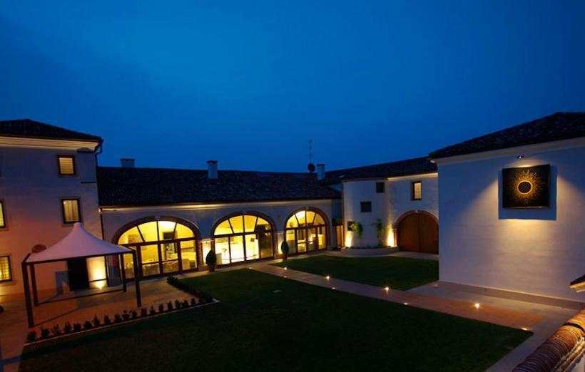 Villa Solaris Hotel & Residence