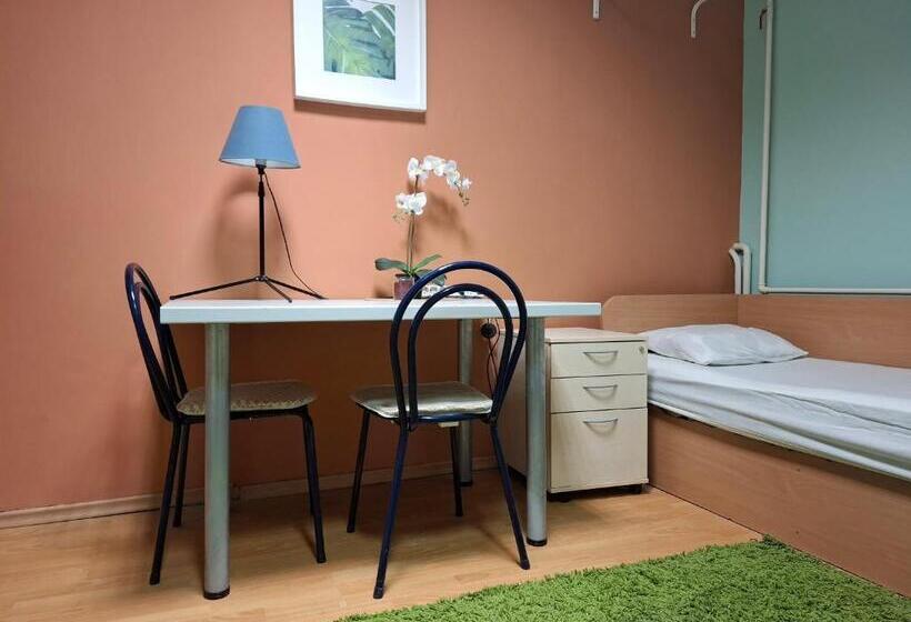 هاستل Jamaika @ Shopen