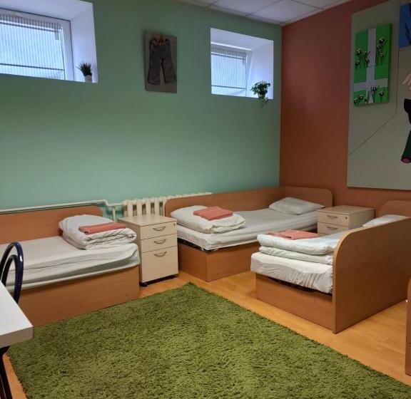 هاستل Jamaika @ Shopen