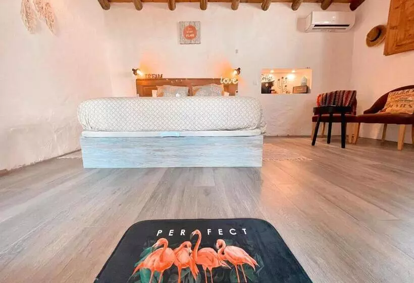 Aamiaismajoitus (B&B) Alentejo Zen Bnb, Cozy Suite, Patio, Private Pool And Entrance, Fire Pit