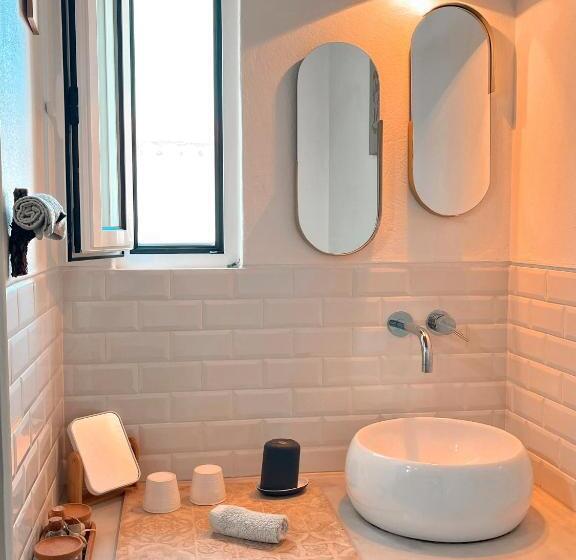 Bed and Breakfast Alentejo Zen Bnb, Cozy Suite, Patio, Private Pool And Entrance, Fire Pit