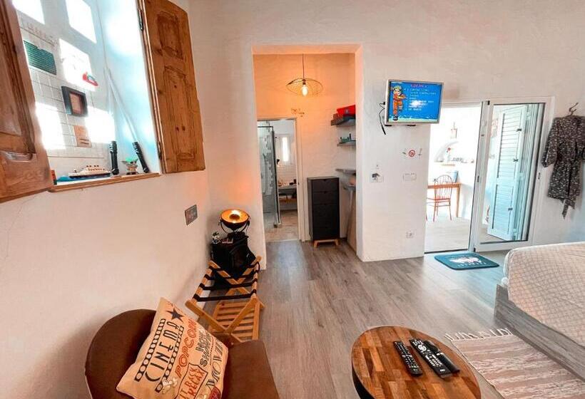 Bed and Breakfast Alentejo Zen Bnb, Cozy Suite, Patio, Private Pool And Entrance, Fire Pit