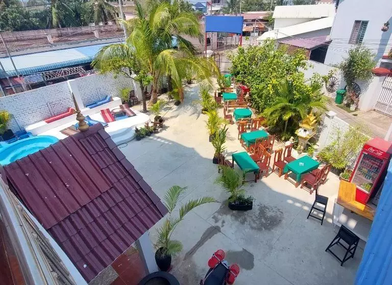 Hotelli Villa Tropica