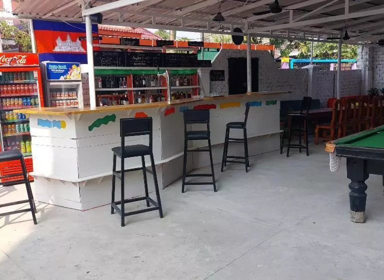 Hotelli Villa Tropica