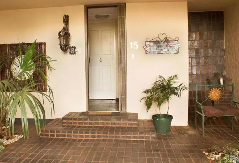 پانسیون Paljas En Kandas Guest House