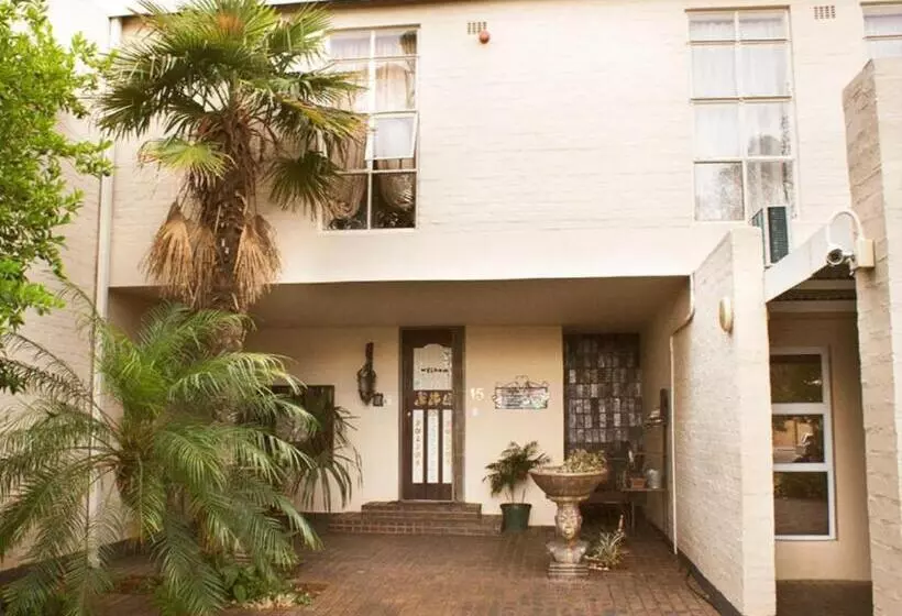 پانسیون Paljas En Kandas Guest House