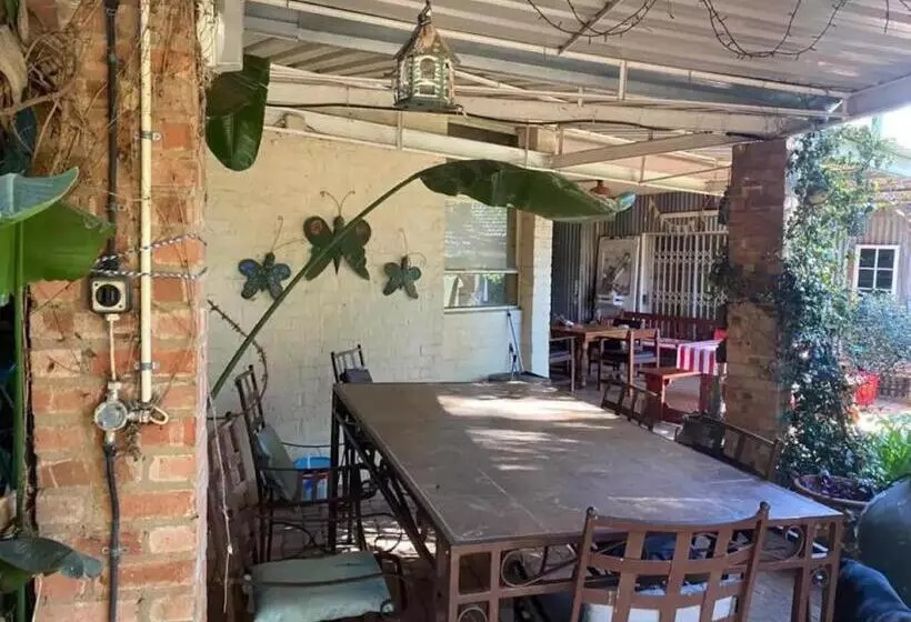 پانسیون Paljas En Kandas Guest House