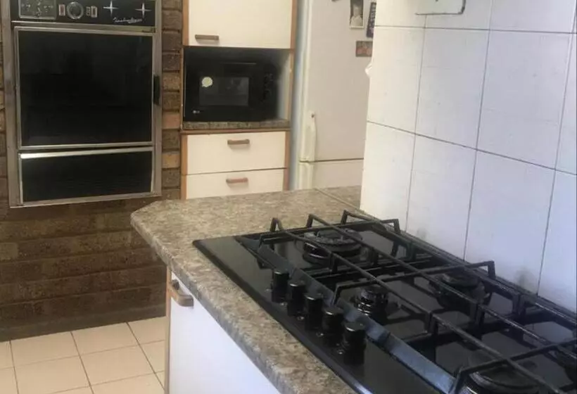 پانسیون Paljas En Kandas Guest House