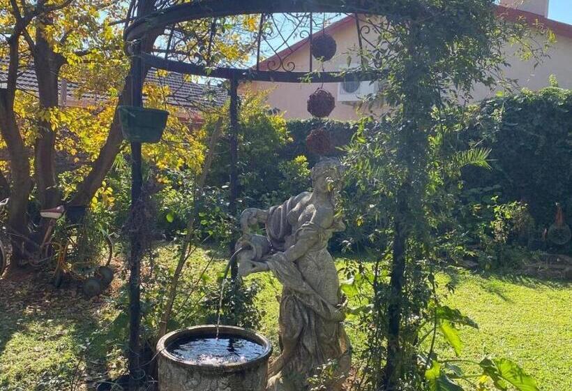 بنسيون Paljas En Kandas Guest House