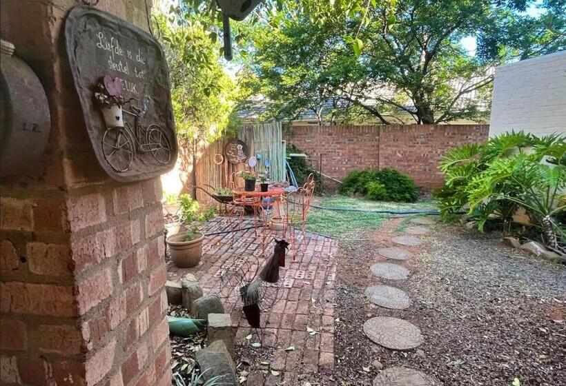 بنسيون Paljas En Kandas Guest House