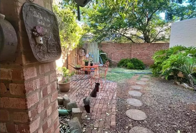 پانسیون Paljas En Kandas Guest House