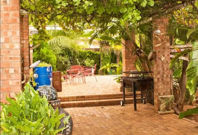 پانسیون Paljas En Kandas Guest House