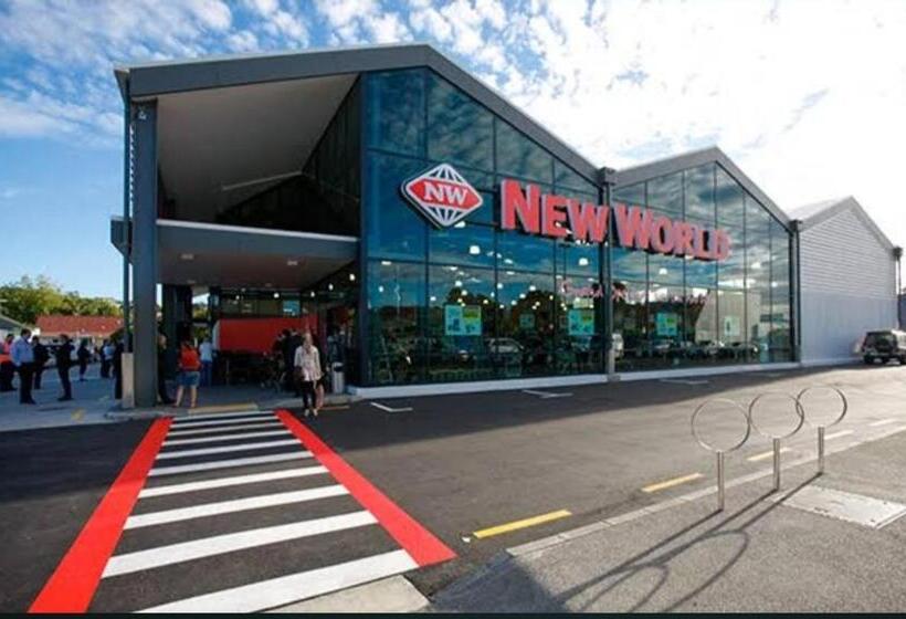 Pensión Paris Studio