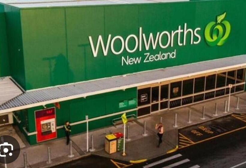 Pensión Paris Studio